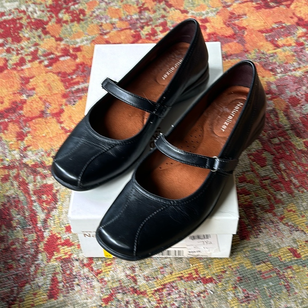 Naturalizer Mary Jane Leather Shoes